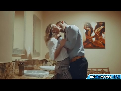 ❤️ Wann eng Busty Blond Iech an engem ëffentlechen Toilette verféiert ❤️❌ Russesch Porno op lb.pornolymp.ru ❌️❤